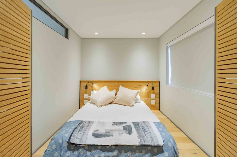 To Let 1 Bedroom Property for Rent in Sea Point Western Cape